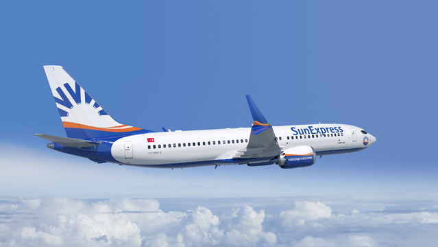 SunExpress Boeing 737-8